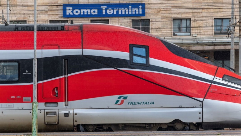 Best Beach Towns Near Rome by Train
