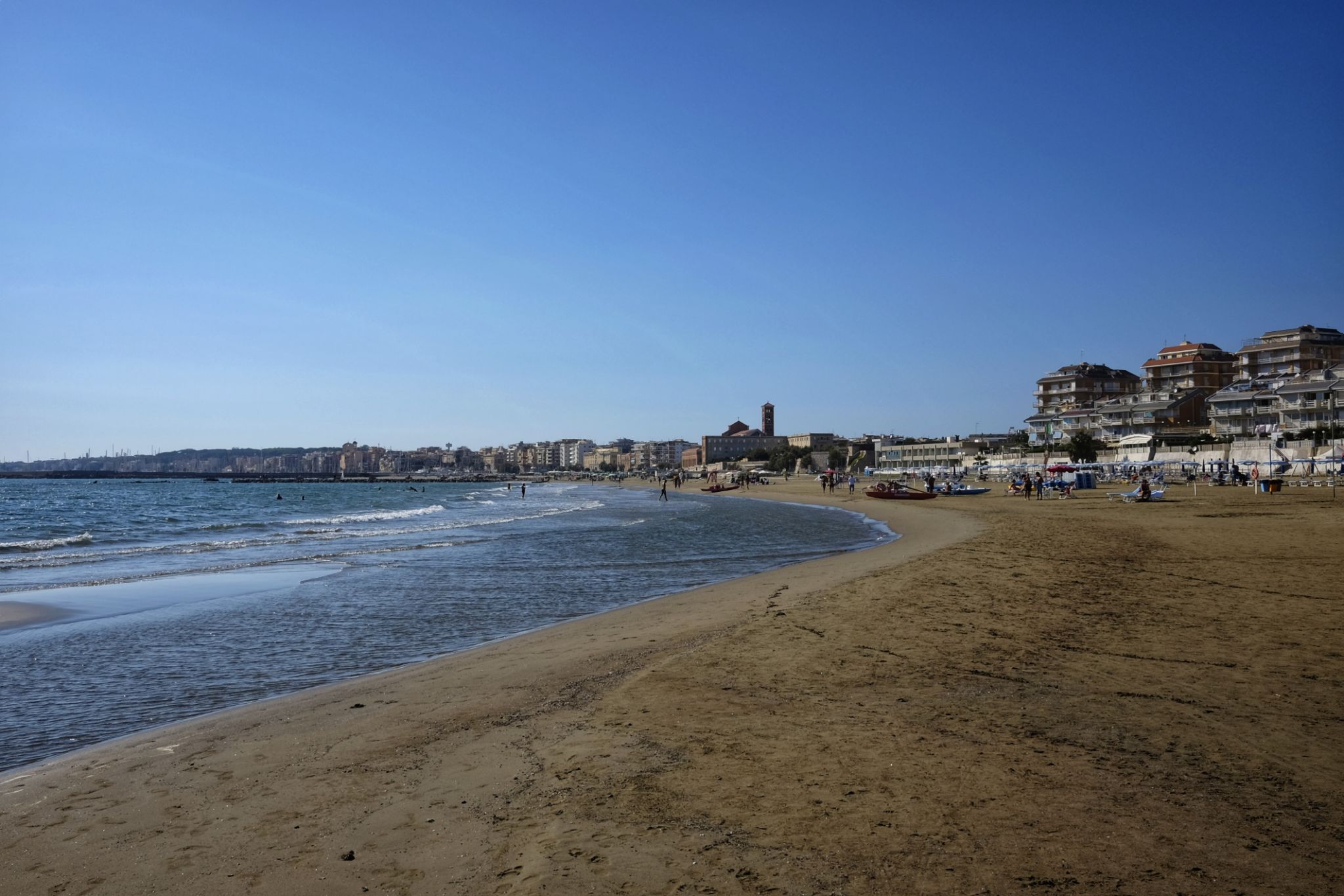 Fregene or Nettuno for Families: Which Seaside Town Near Rome Is Better?
